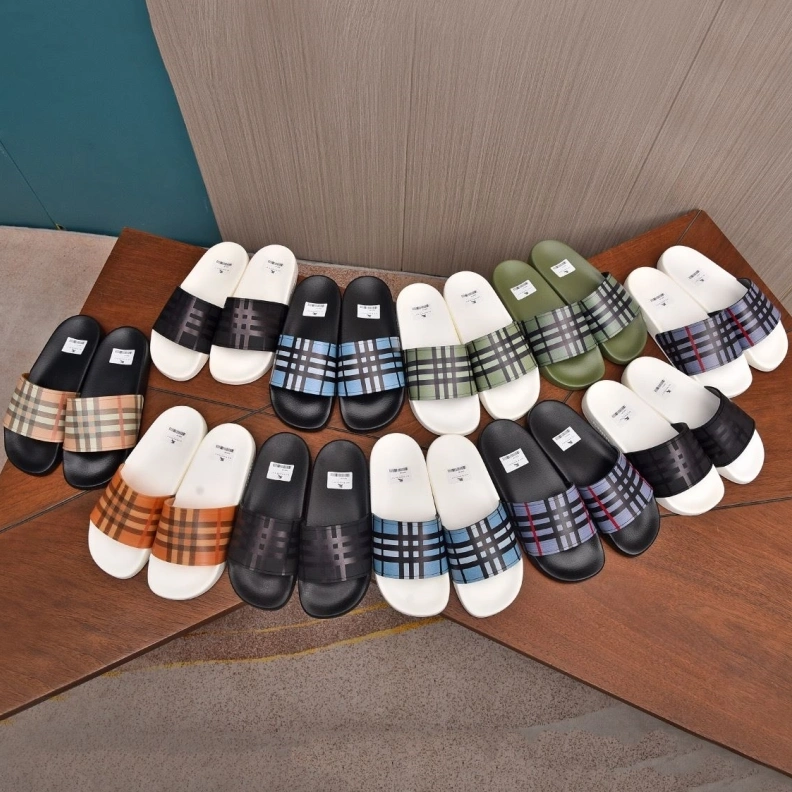 Minimalist Bxrbxrry Slippers 115022