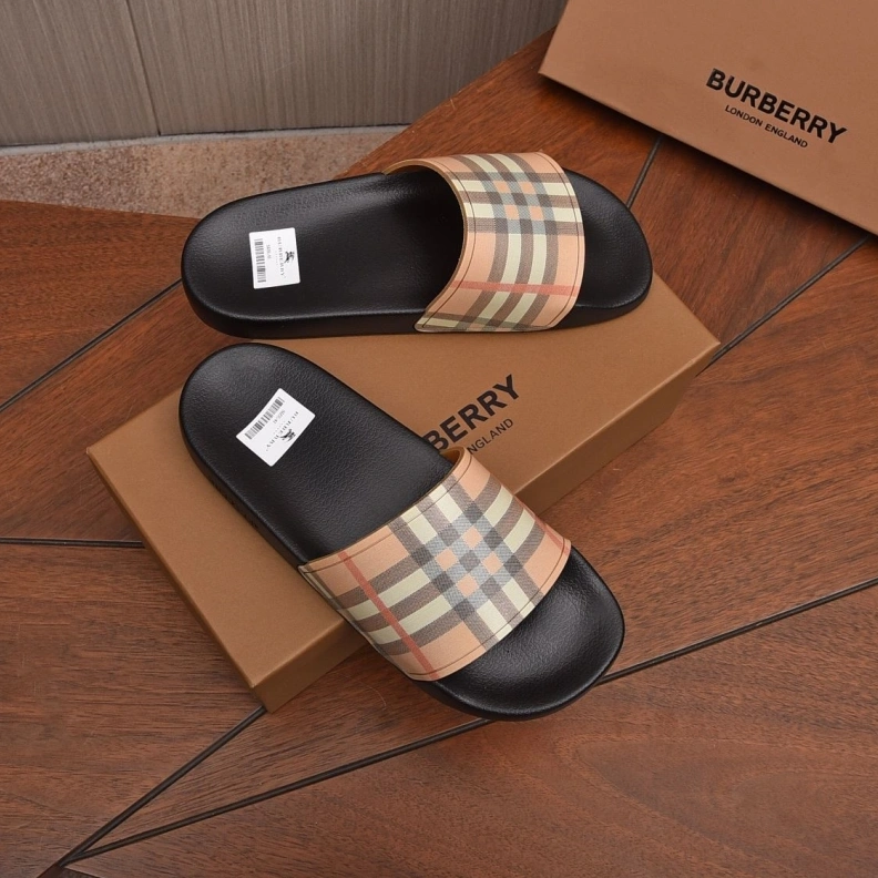 Bright Bxrbxrry Slippers 115009