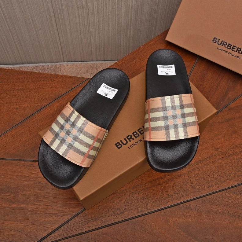 Bright Bxrbxrry Slippers 115009