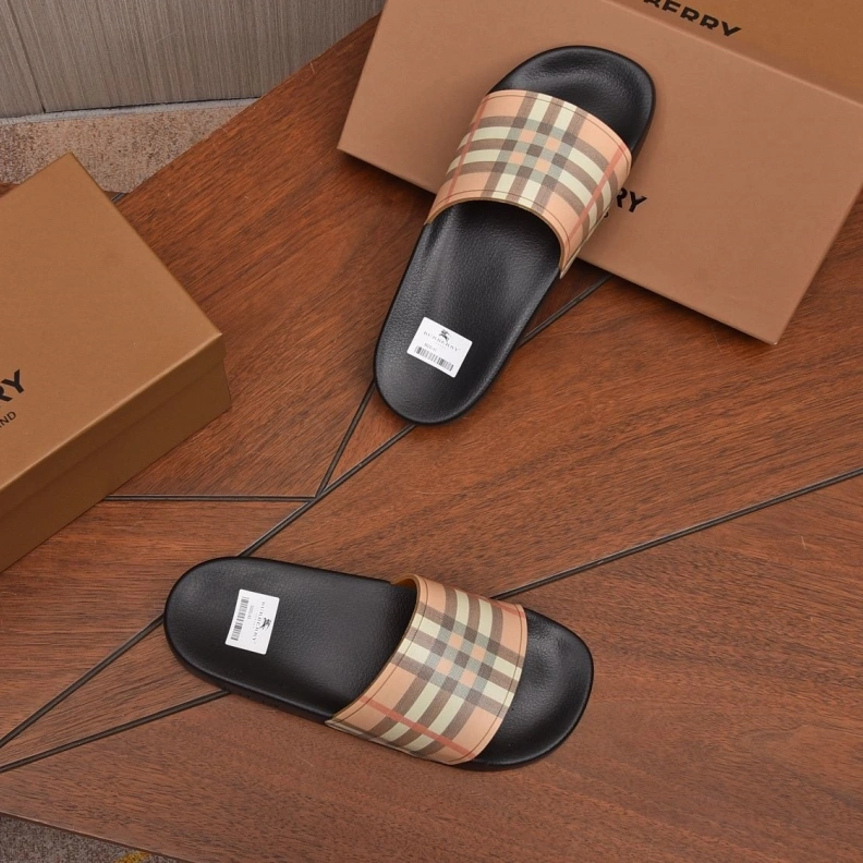 Bright Bxrbxrry Slippers 115009