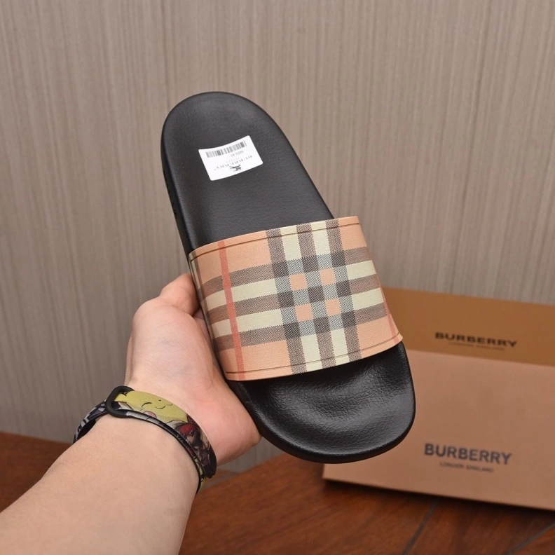 Bright Bxrbxrry Slippers 115009
