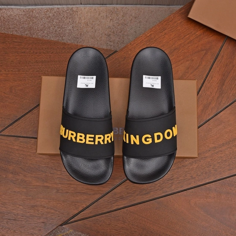 Unique Bxrbxrry Slippers 115011