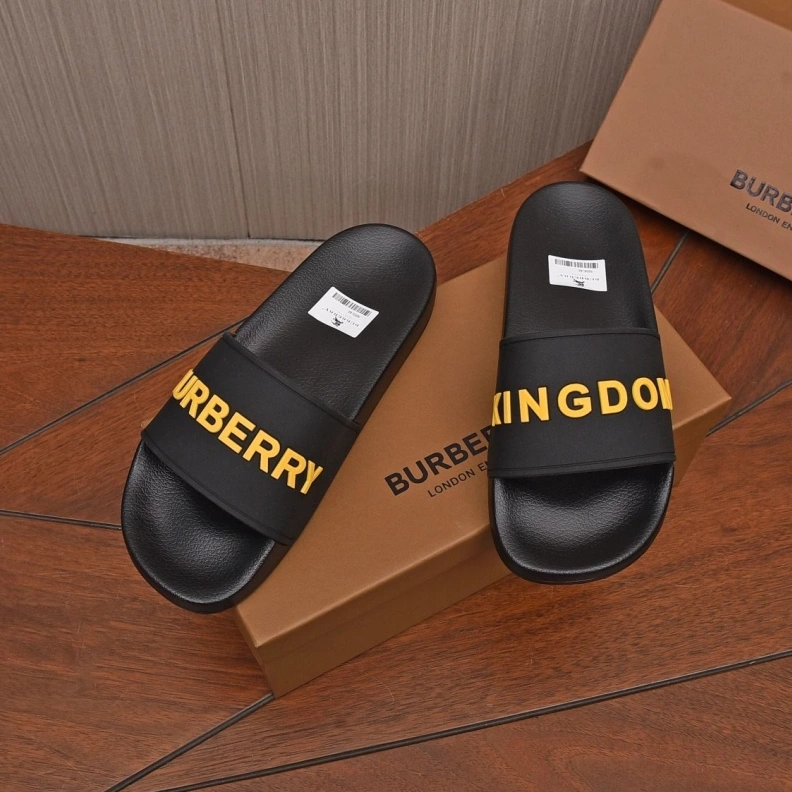Unique Bxrbxrry Slippers 115011