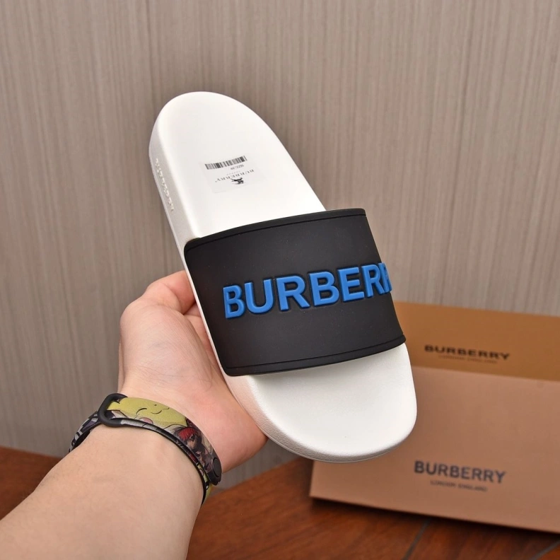 Lightweight Bxrbxrry Slippers 115000