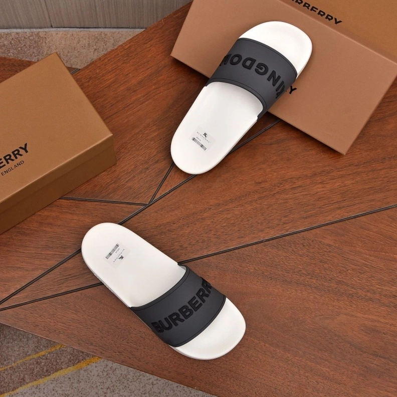 Stylish Bxrbxrry Slippers 115002