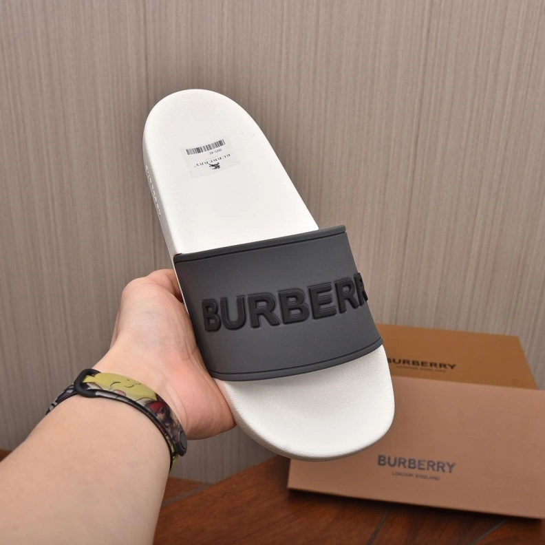 Stylish Bxrbxrry Slippers 115002