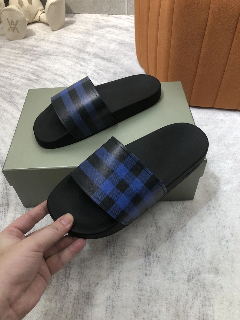 Trendsetting Bxrbxrry Slippers 115003