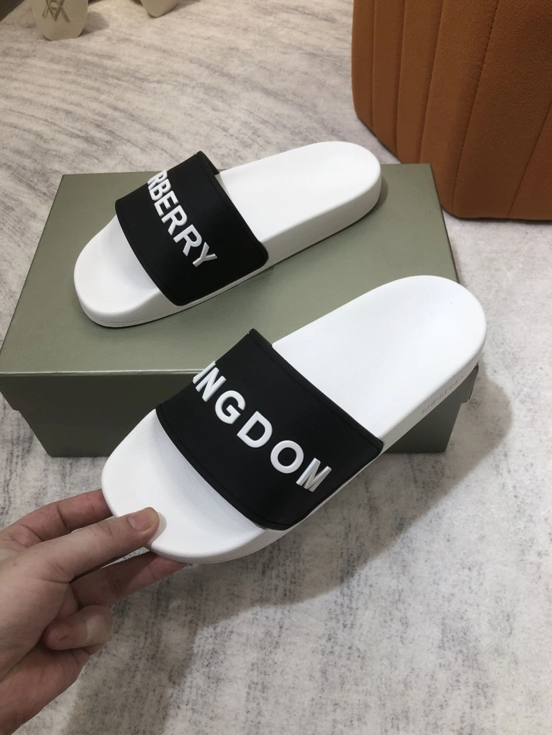 Comfortable Bxrbxrry Slippers 114987