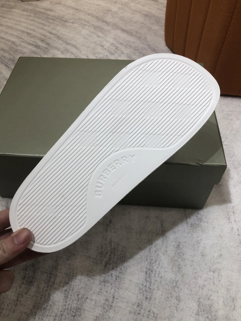 Comfortable Bxrbxrry Slippers 114987