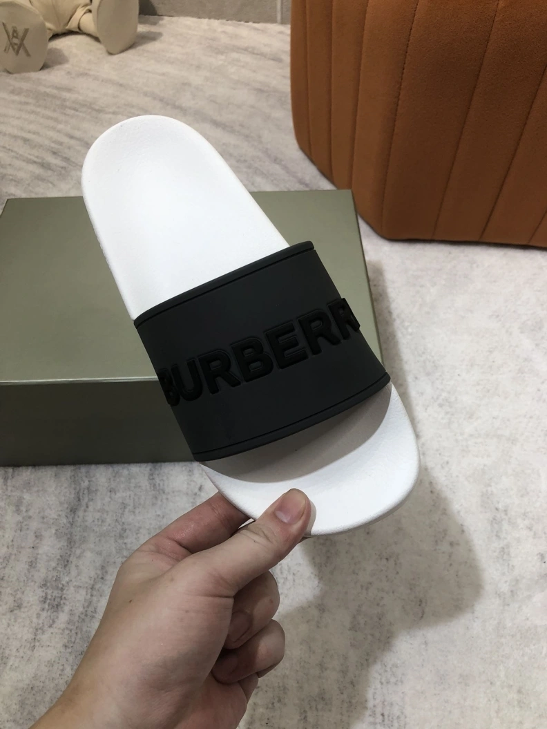 Bxrbxrry Slippers WellDesigned 114985