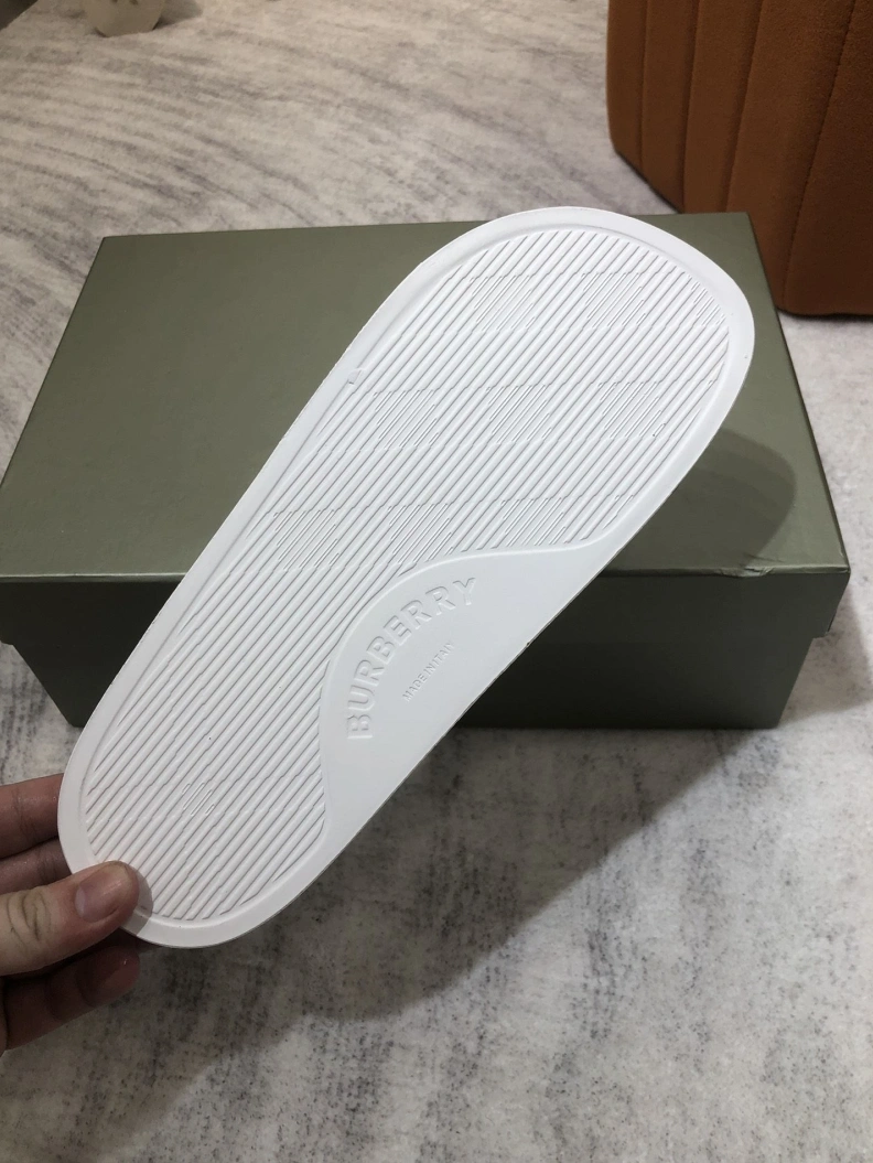 Bxrbxrry Slippers WellDesigned 114985