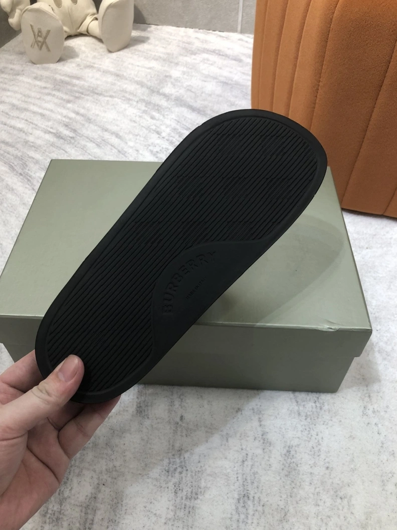 Bxrbxrry Slippers TopPick 114984