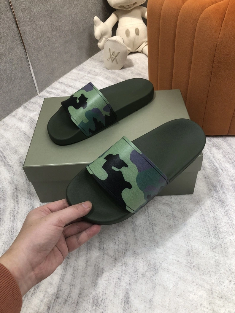Classic Bxrbxrry Slippers 114981