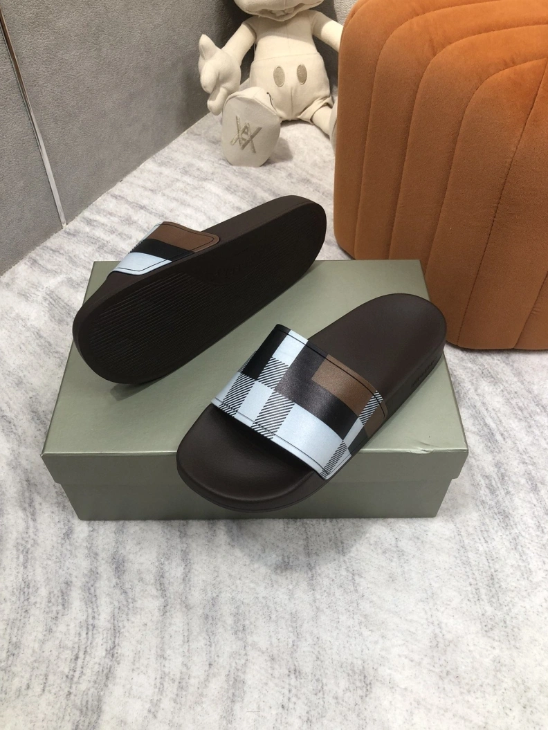 StreetReady Bxrbxrry Slippers 114979