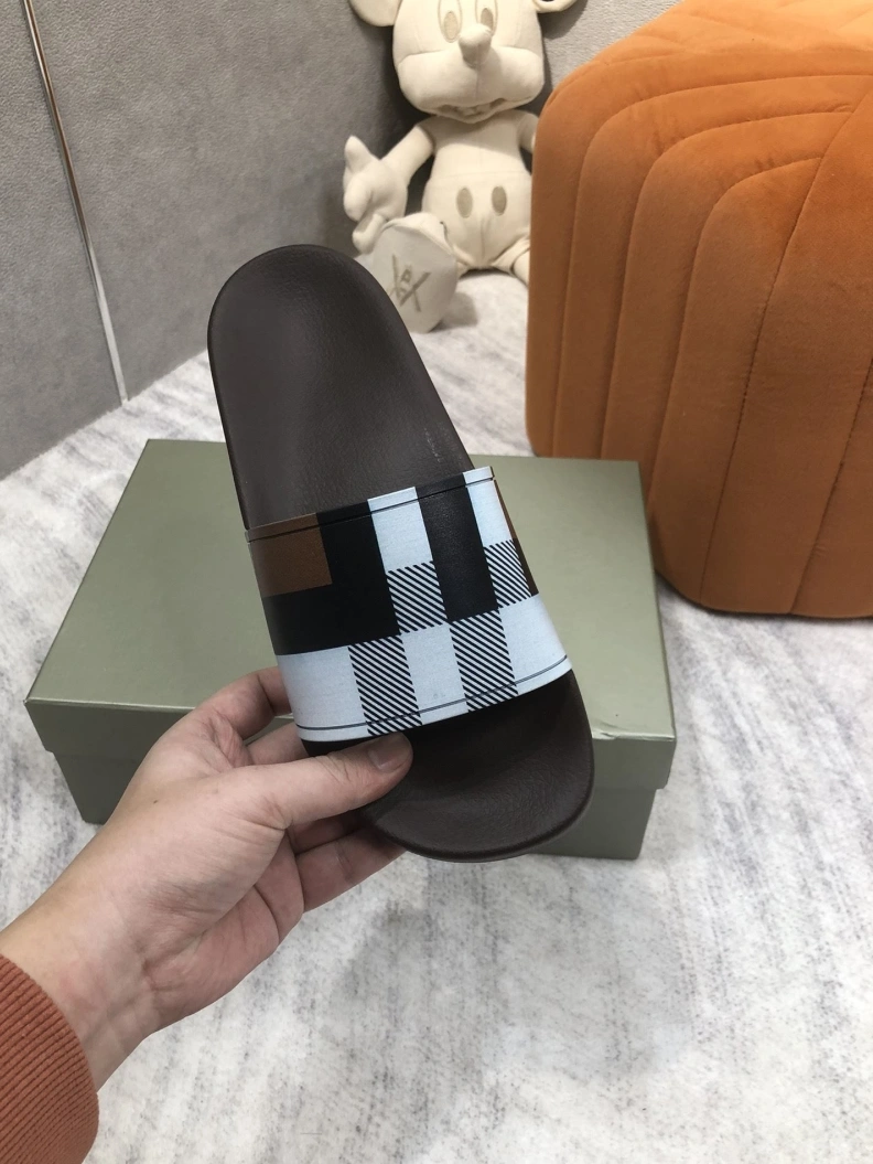 StreetReady Bxrbxrry Slippers 114979