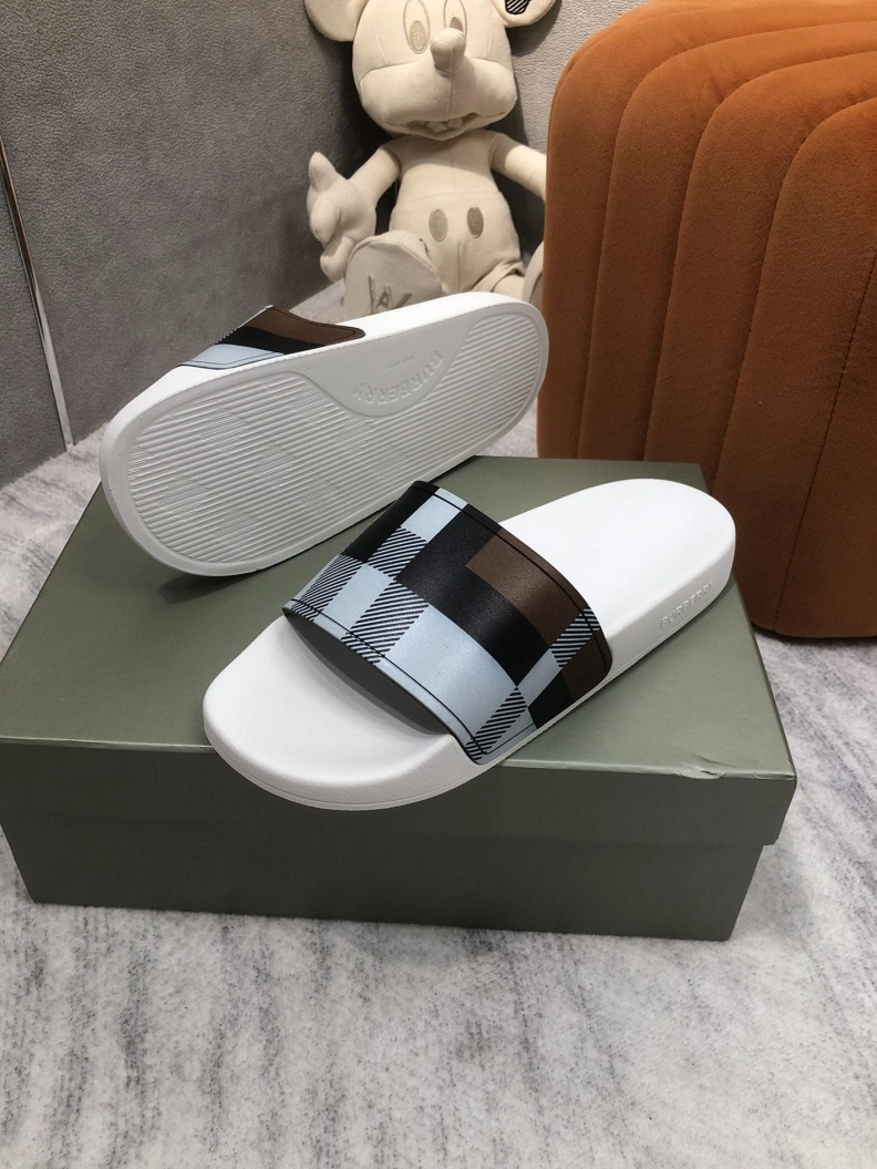 Sophisticated Bxrbxrry Slippers 114976