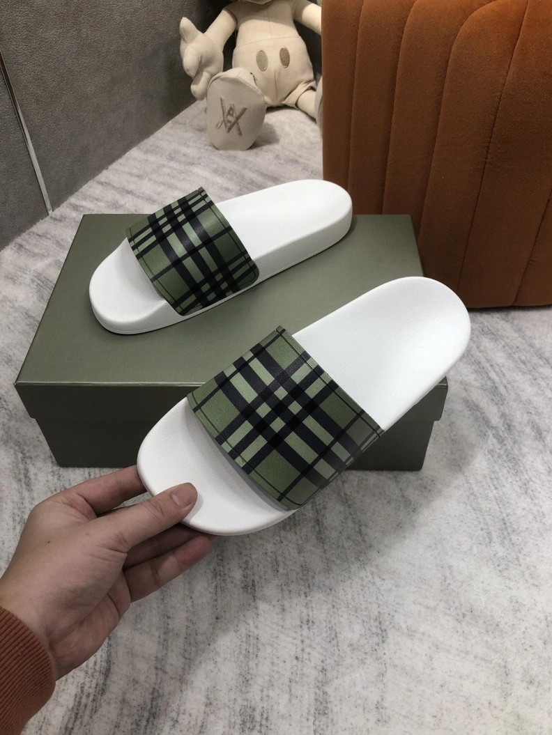 Timeless Bxrbxrry Slippers 114971