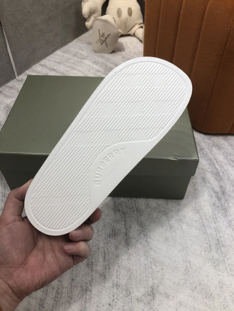 Efficient Bxrbxrry Slippers 114977