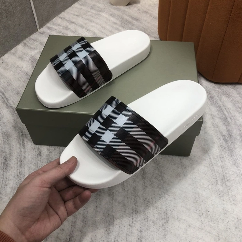 Comfortable Bxrbxrry Slippers 114972