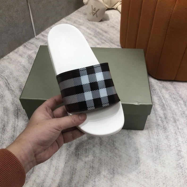 Comfortable Bxrbxrry Slippers 114972
