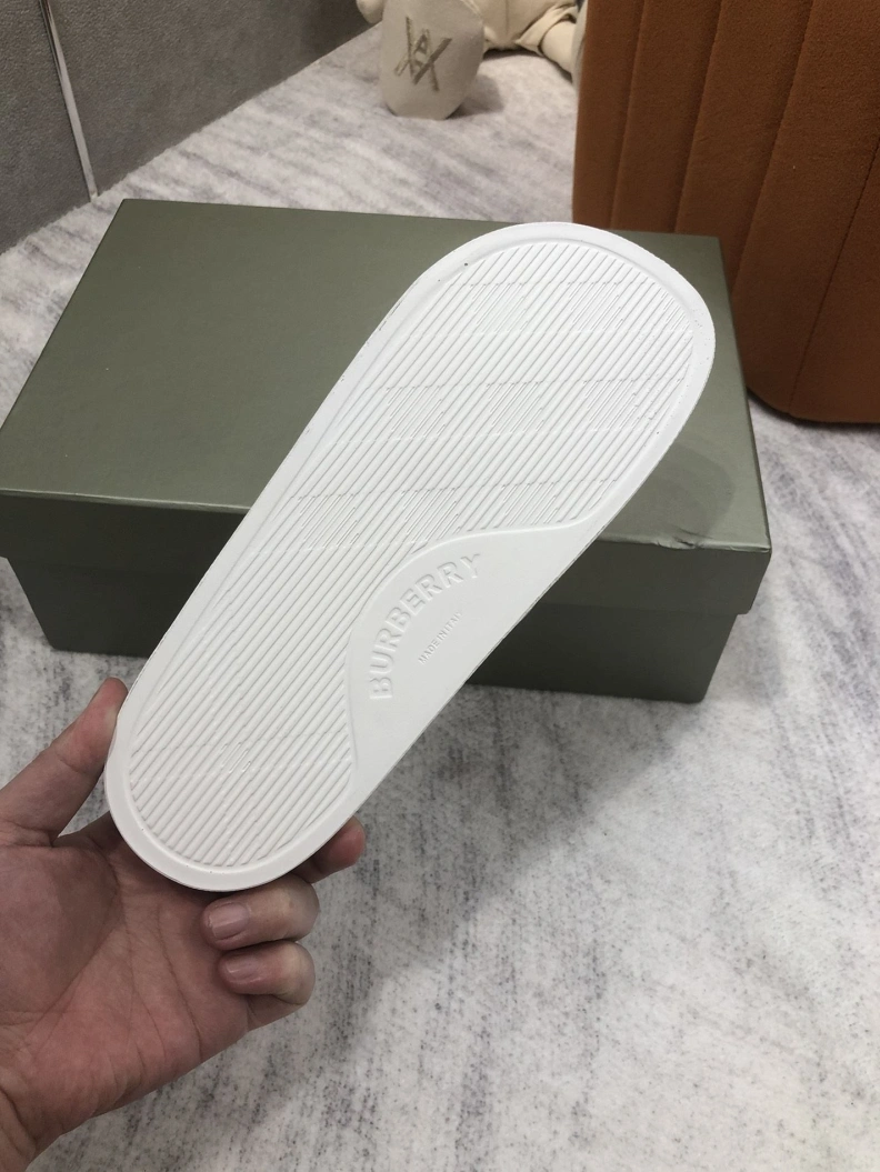 Bxrbxrry Slippers EasyMatch 114975