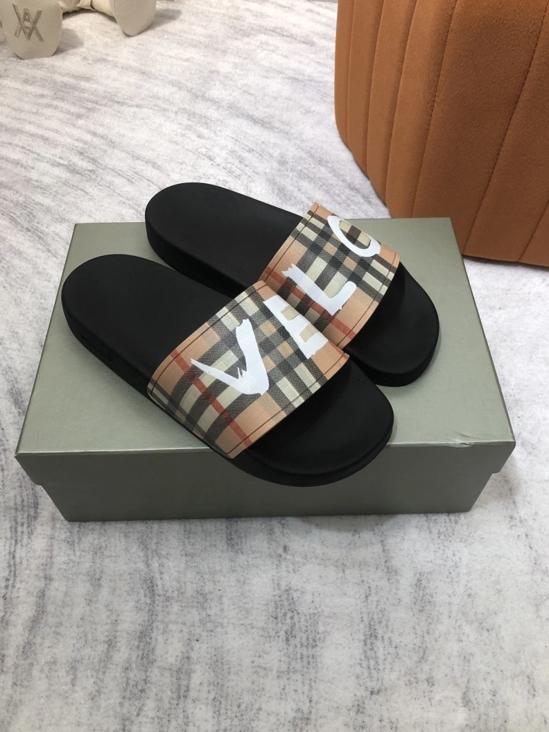 Bxrbxrry Slippers Compact 114967