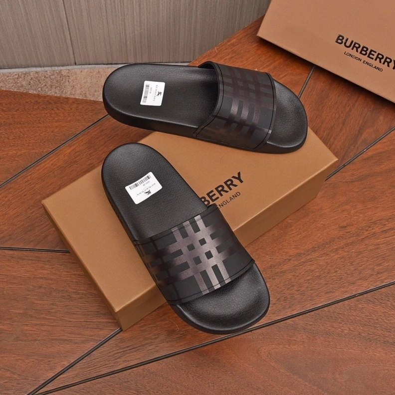 Sleek Bxrbxrry Slippers 114965