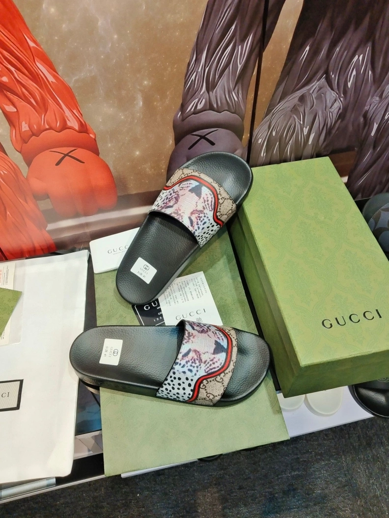 Gxccx Slippers UrbanStyle 158349