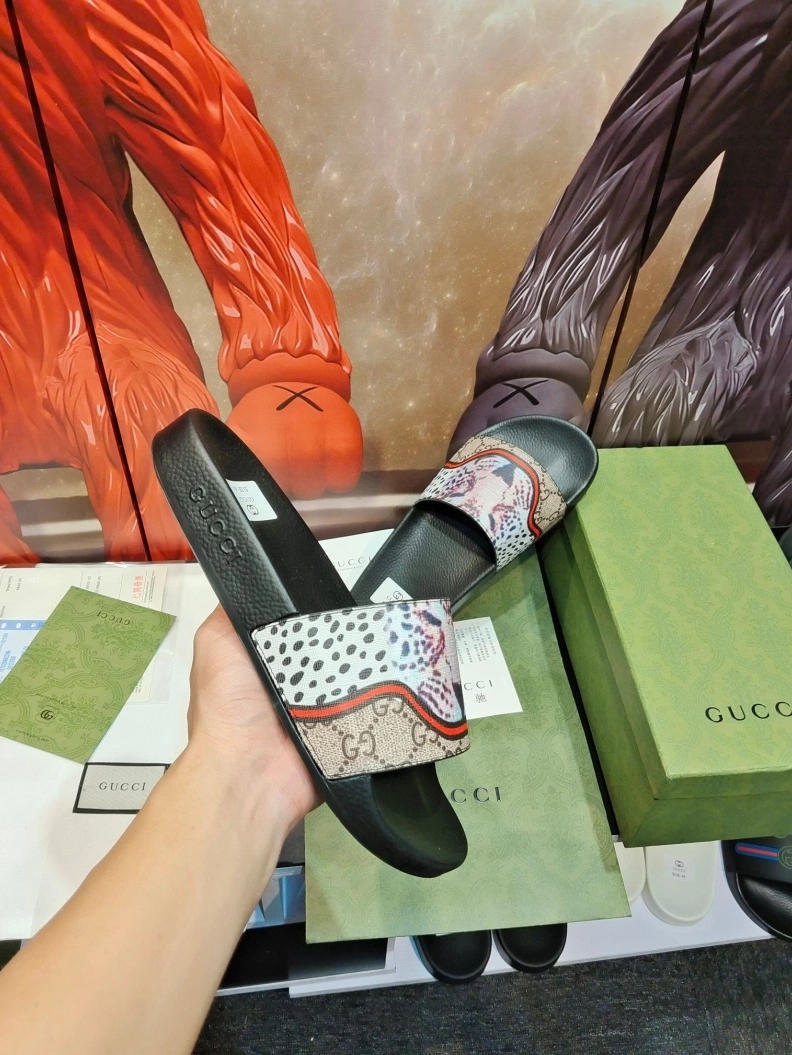 Gxccx Slippers UrbanStyle 158349
