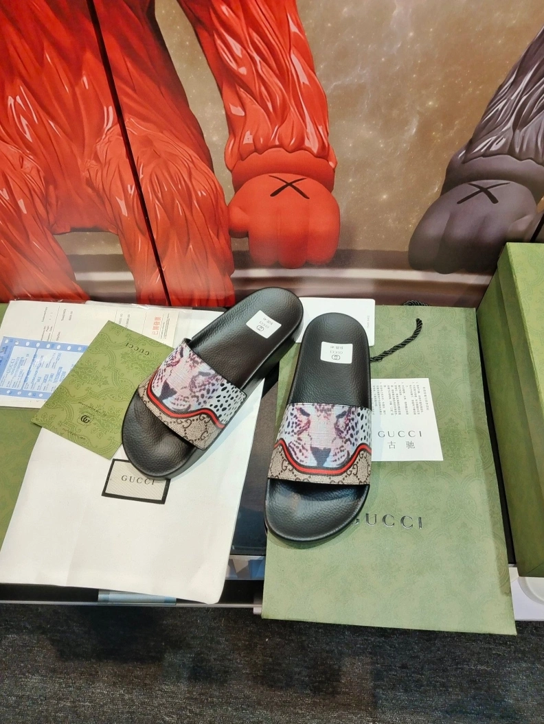 Gxccx Slippers UrbanStyle 158349