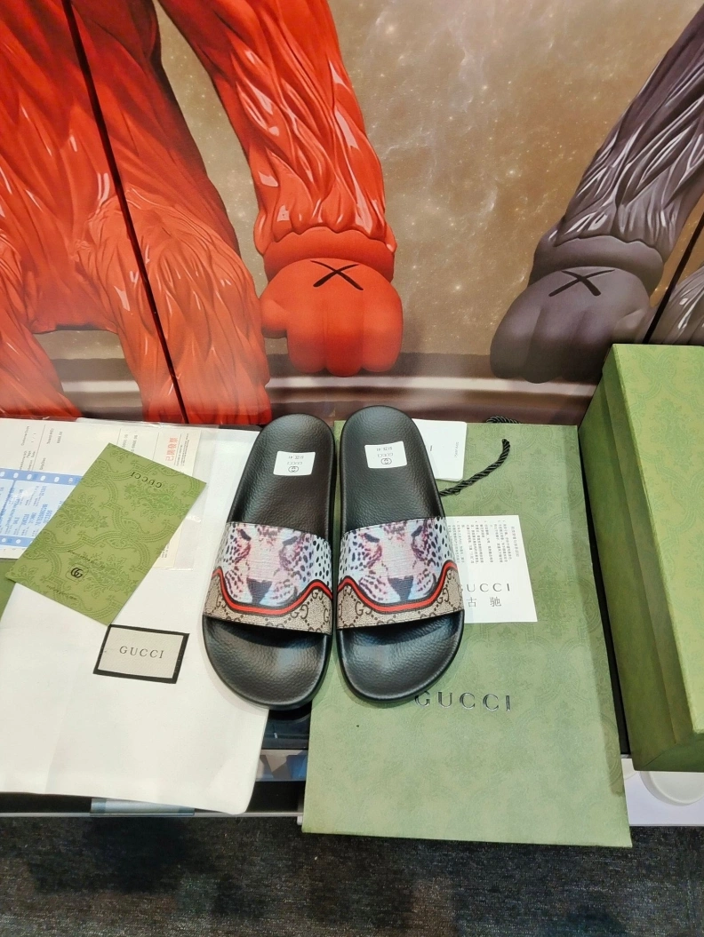 Gxccx Slippers UrbanStyle 158349