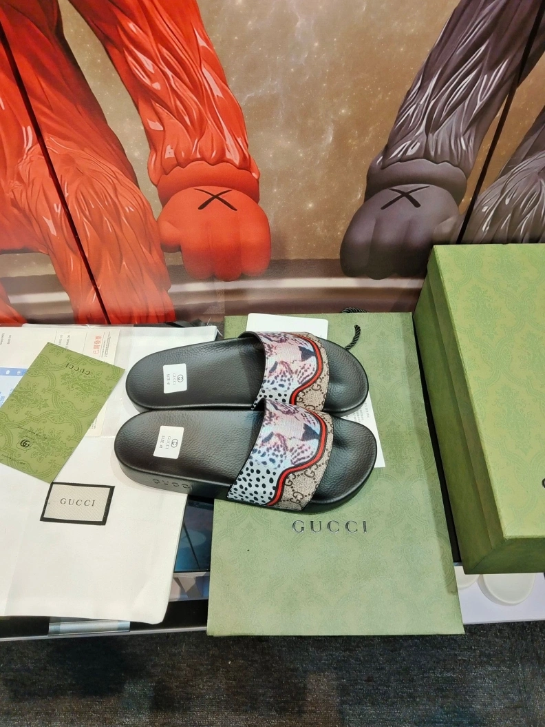 Gxccx Slippers UrbanStyle 158349