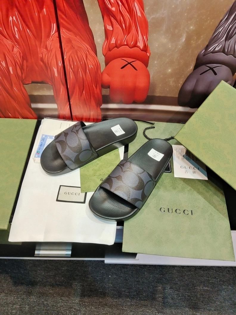 Bright Gxccx Slippers 158340