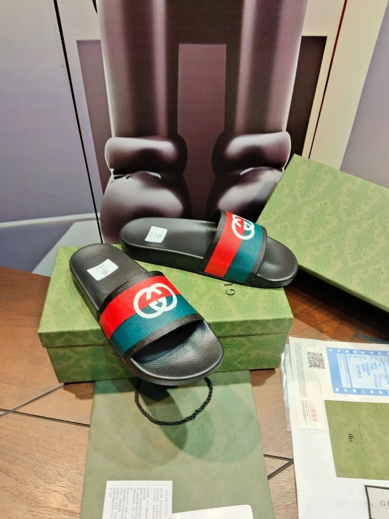 Resilient Gxccx Slippers 158321