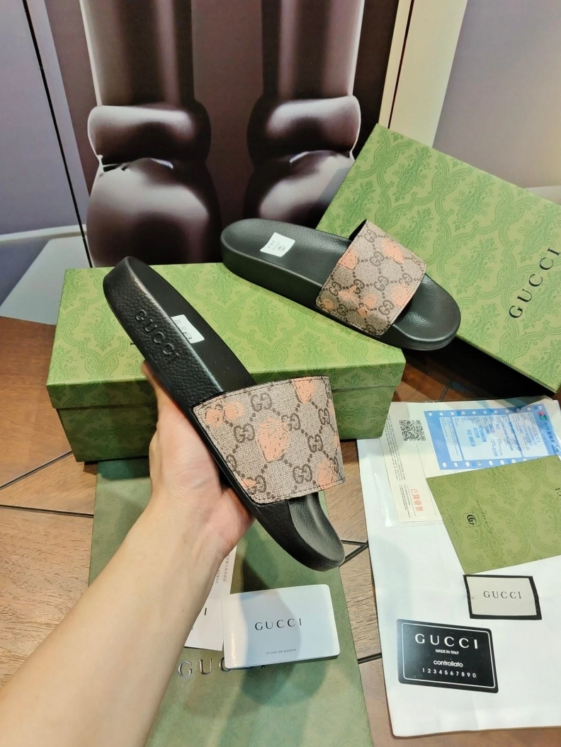 Trendy Gxccx Slippers 158322