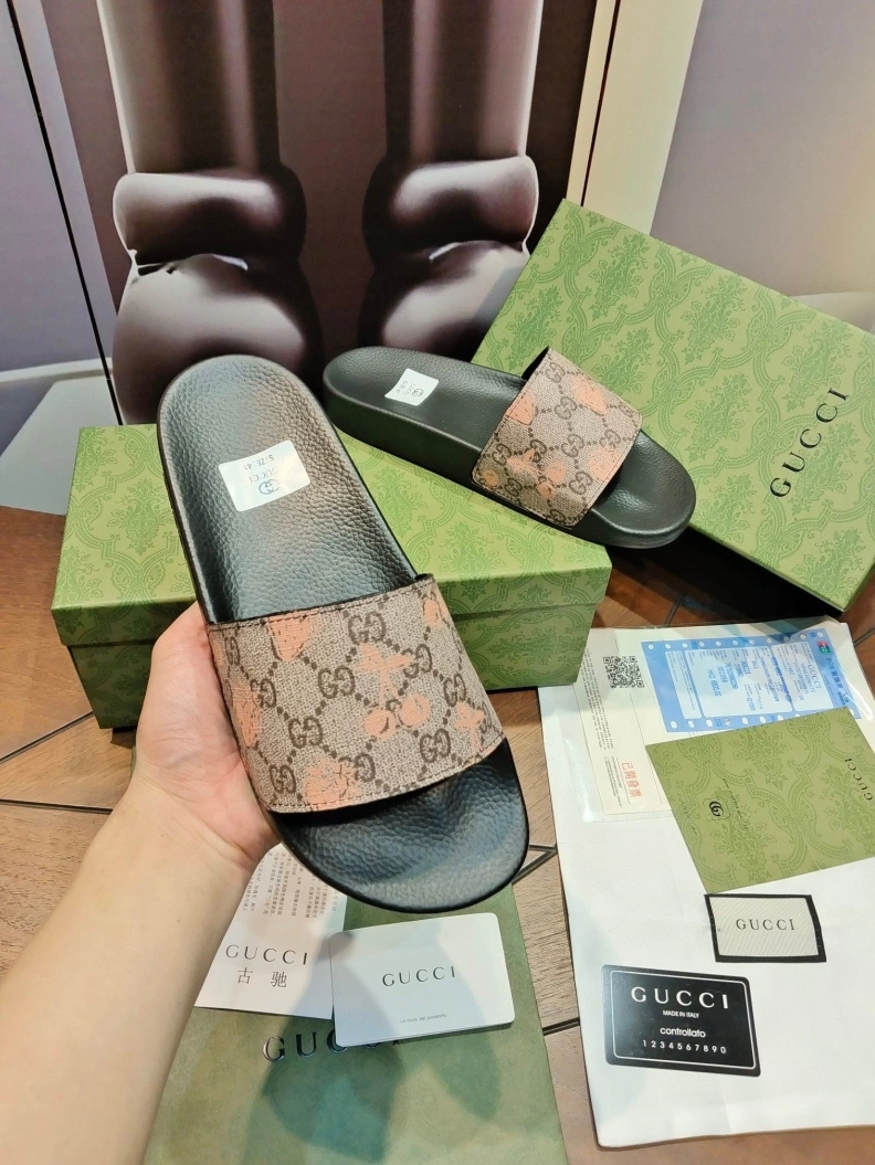 Trendy Gxccx Slippers 158322