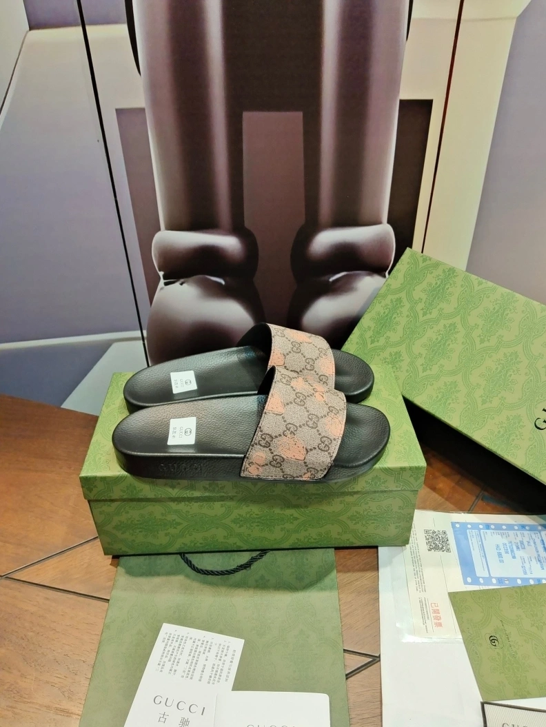 Trendy Gxccx Slippers 158322