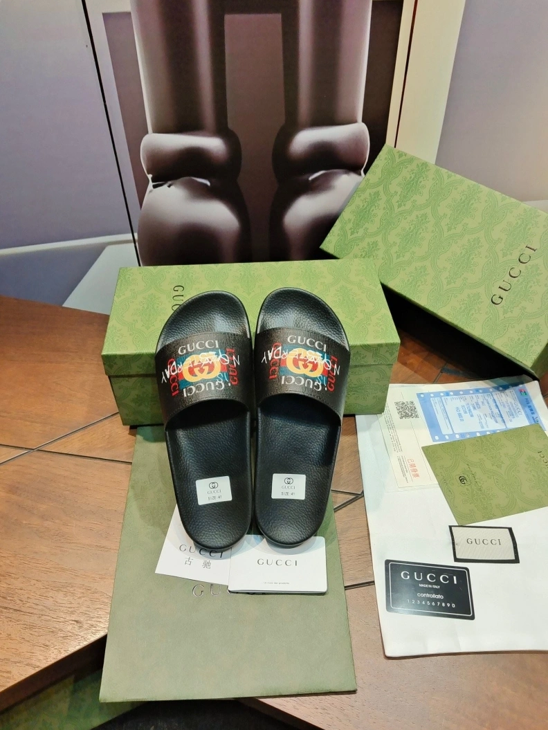 Affordable Gxccx Slippers 158304