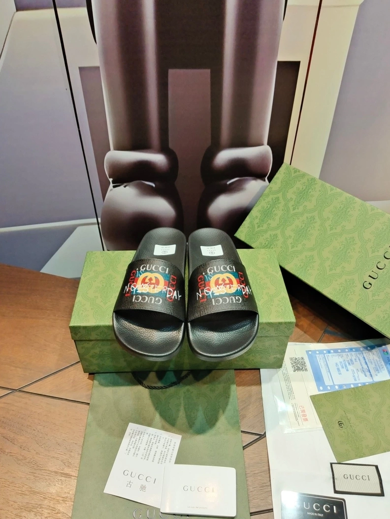 Affordable Gxccx Slippers 158304
