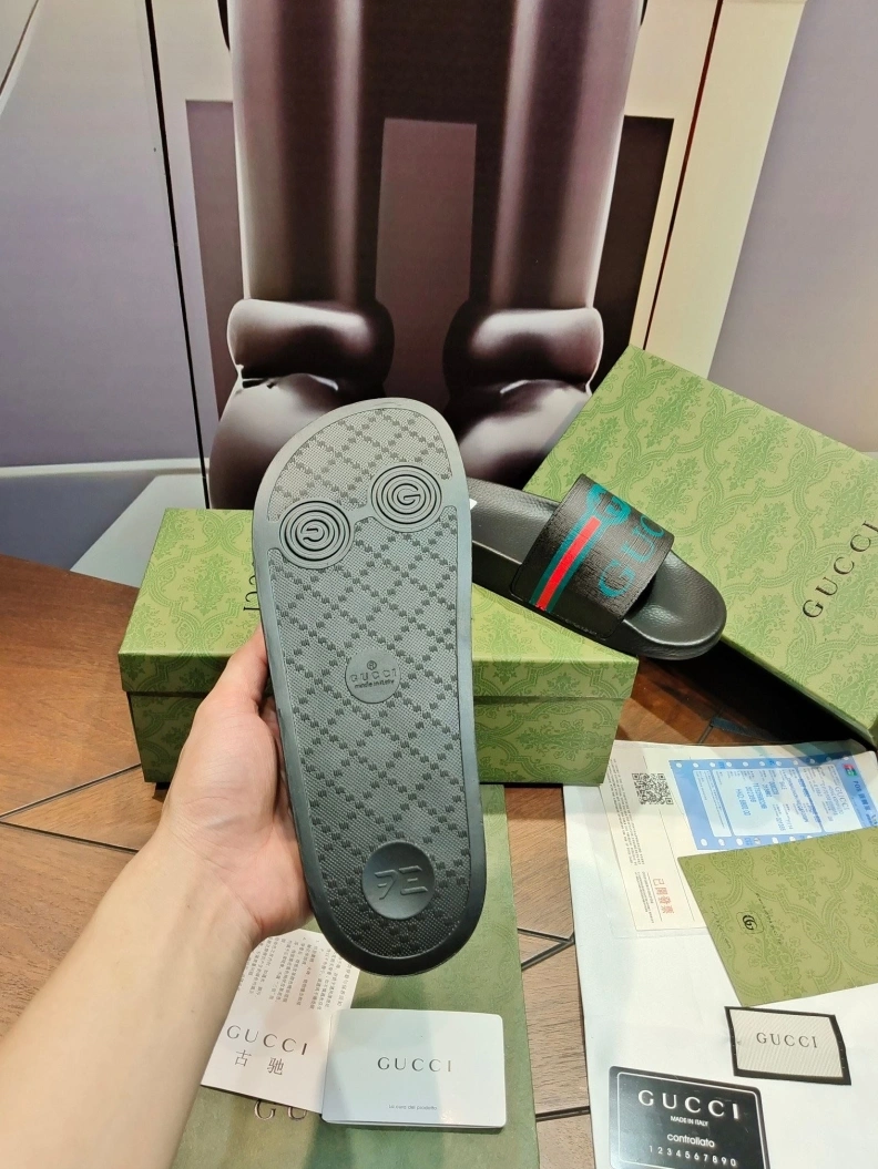 Gxccx Slippers Versatile 158307