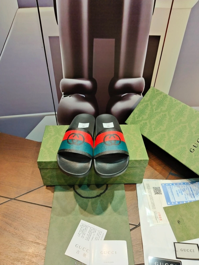 Minimalist Gxccx Slippers 158303