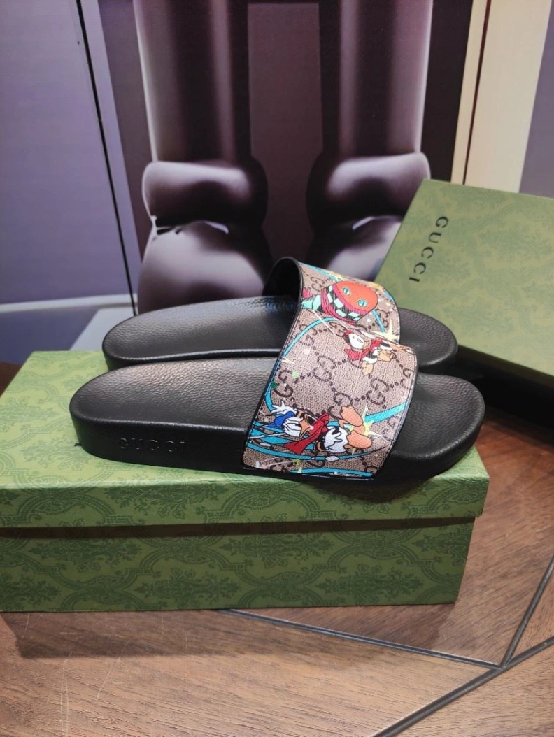 Functional Gxccx Slippers 158264