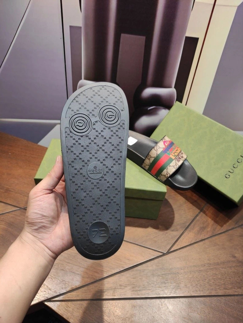 Refined Gxccx Slippers 158282