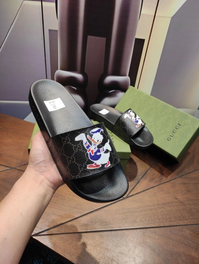 Sleek Gxccx Slippers 158281