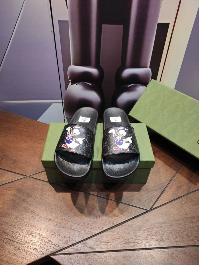 Sleek Gxccx Slippers 158281
