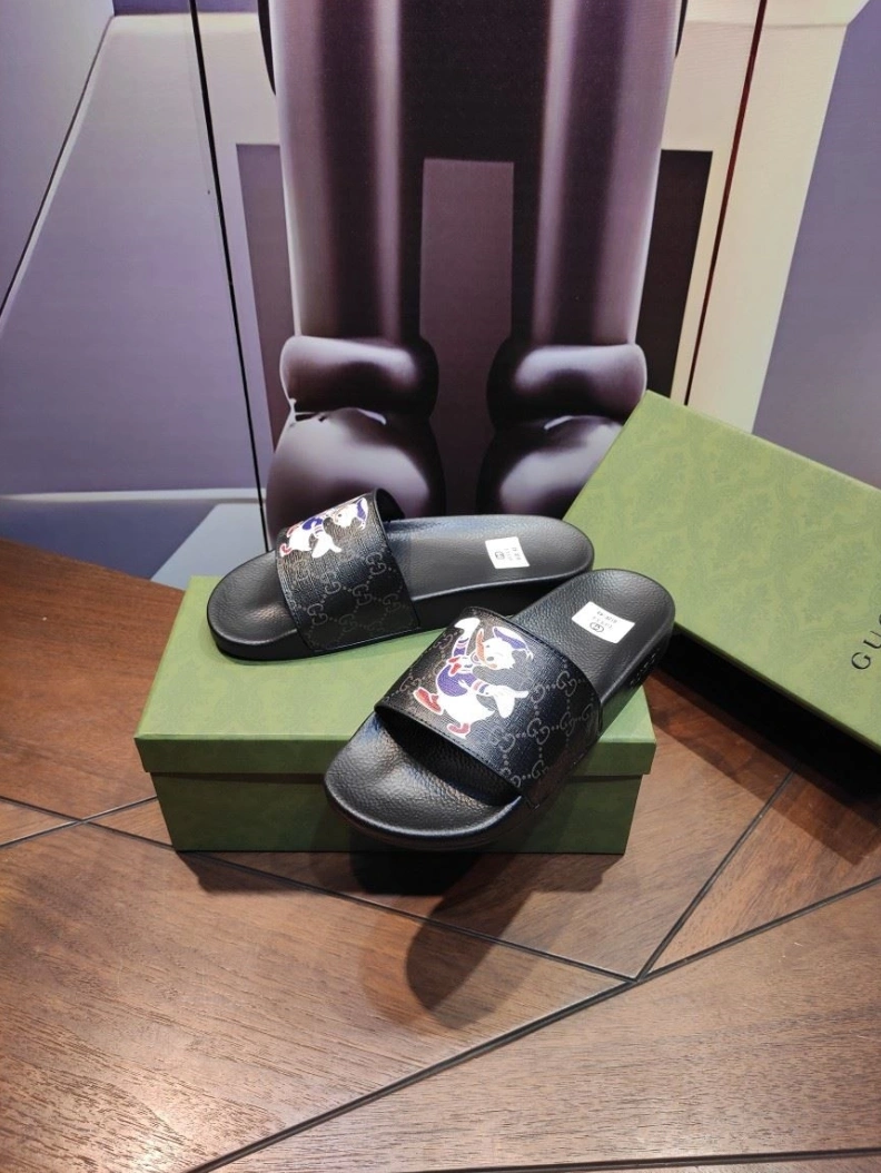 Sleek Gxccx Slippers 158281
