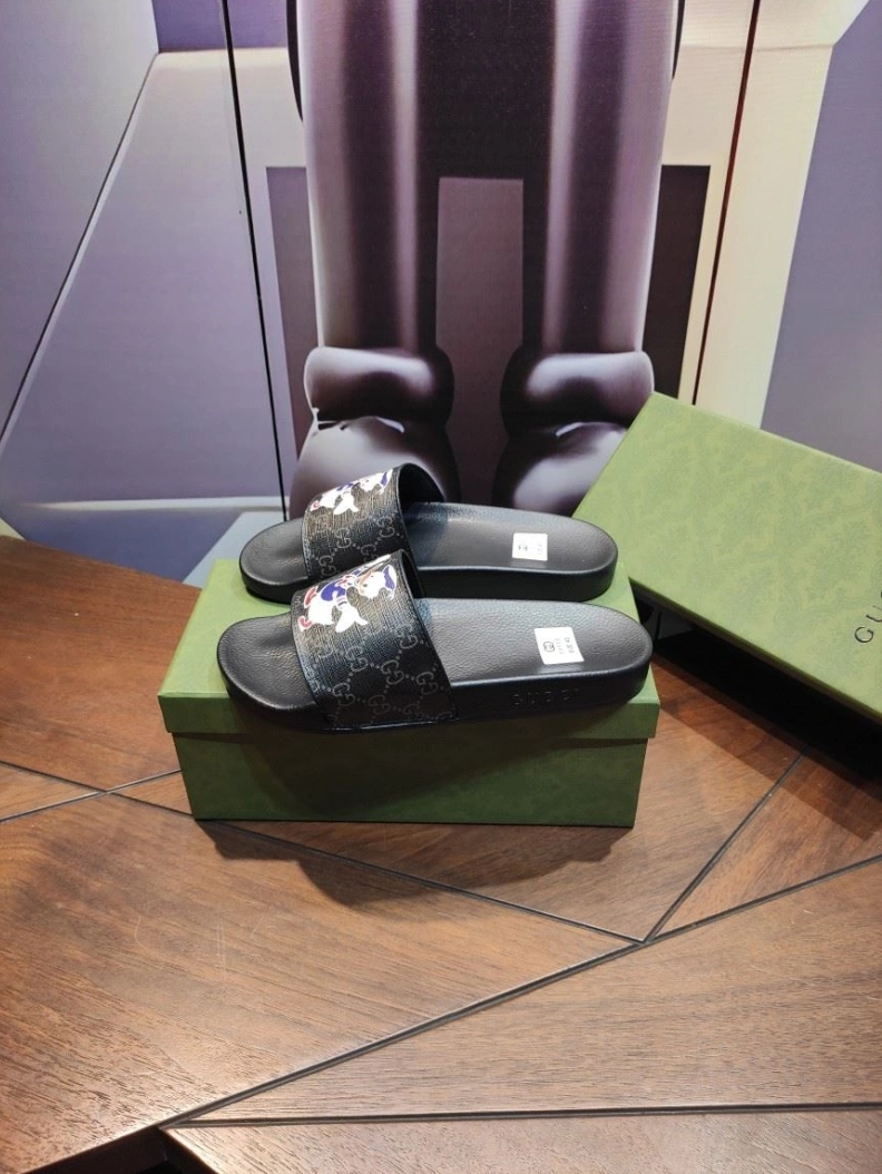 Sleek Gxccx Slippers 158281
