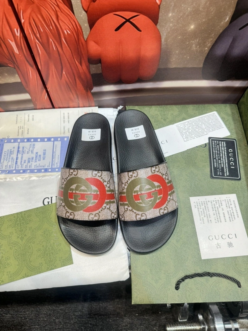 Gxccx Slippers Bright 158256