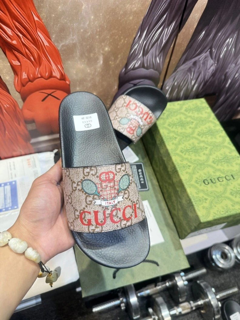 Gxccx Slippers Versatile 158254