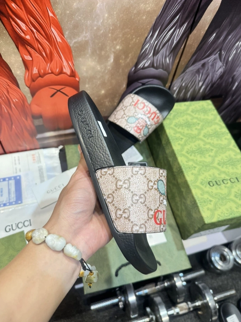 Gxccx Slippers Versatile 158254